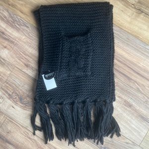 Forever 21 Blanket Scarf Black NWT